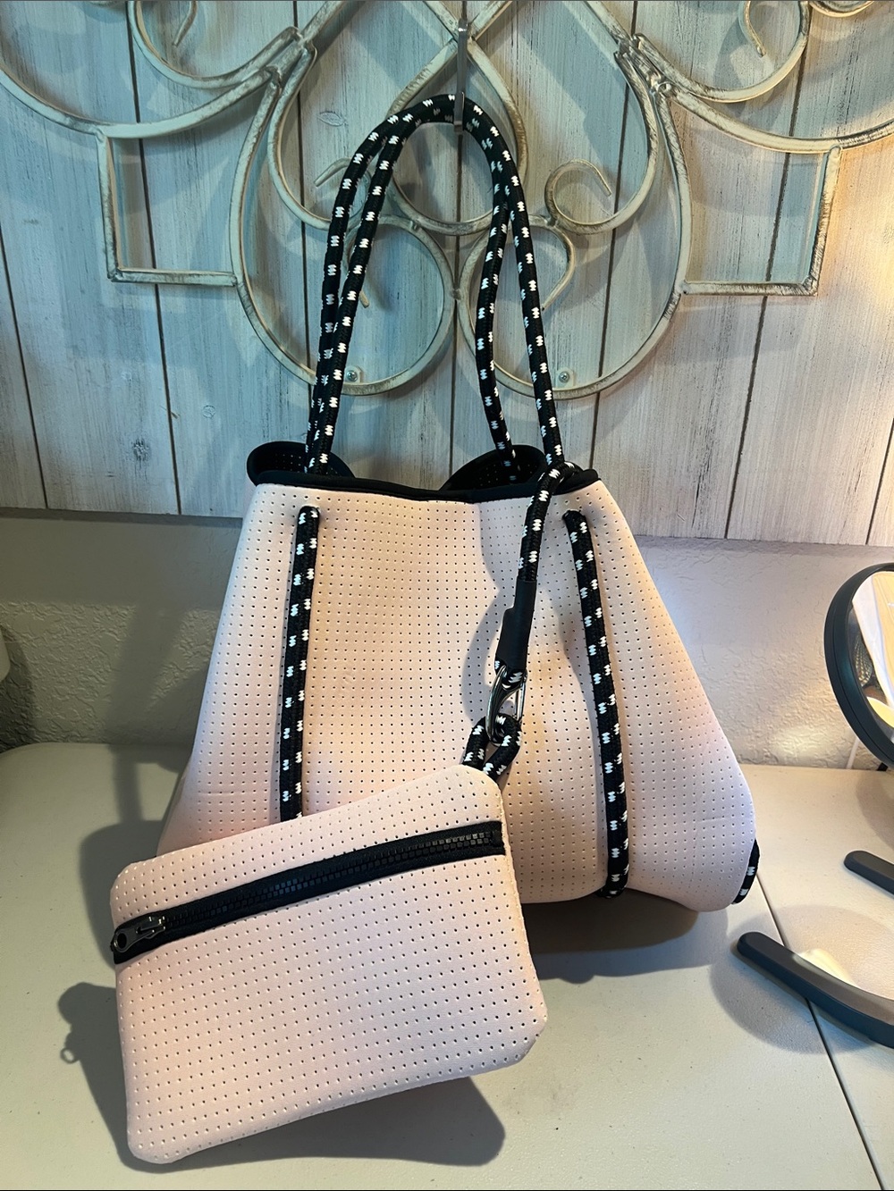 EVERYDAY TOTE PRETTY IN PINK II